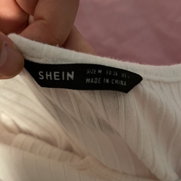 Cropped Tank Top - Picture 2 of 2